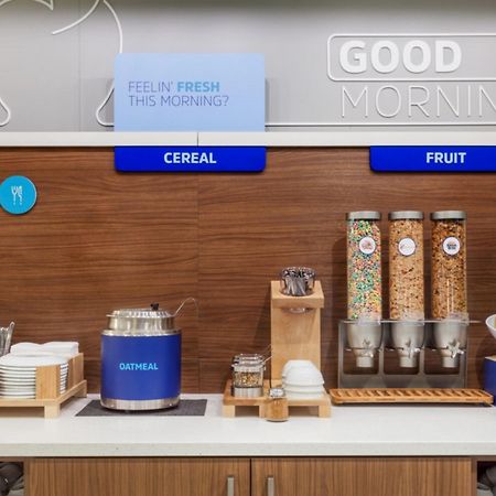 Holiday Inn Express Port Hueneme By Ihg Экстерьер фото